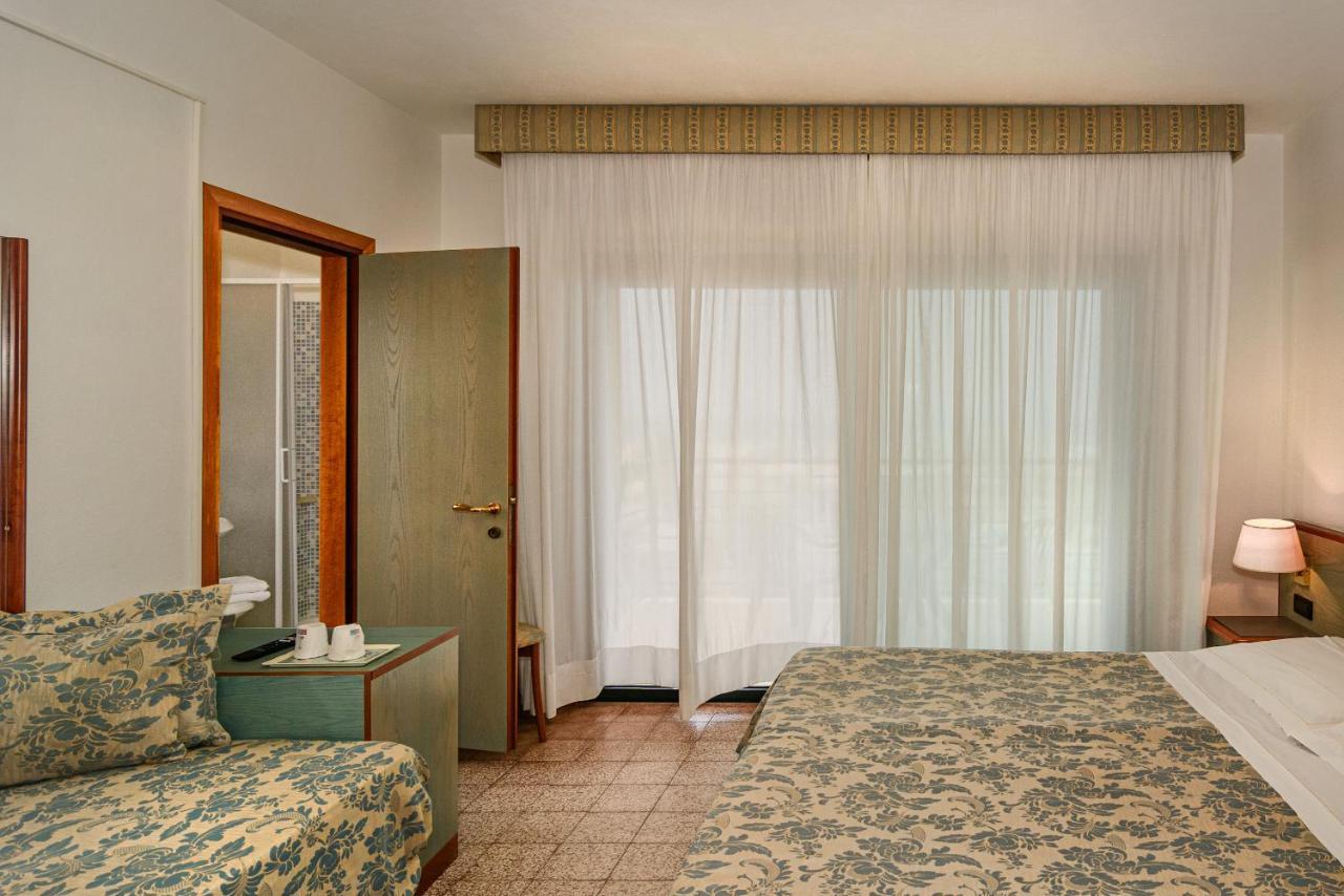 Paris Hotel