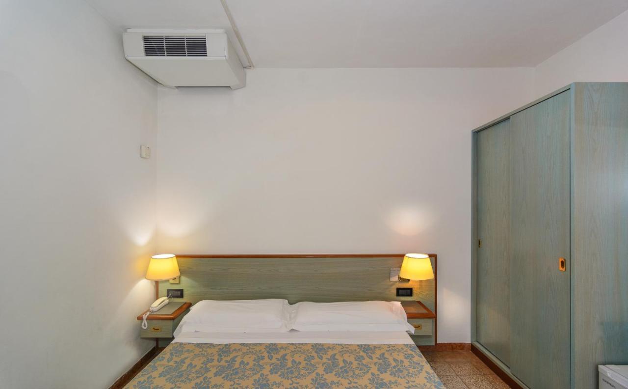 Paris 3* Lido di Camaiore