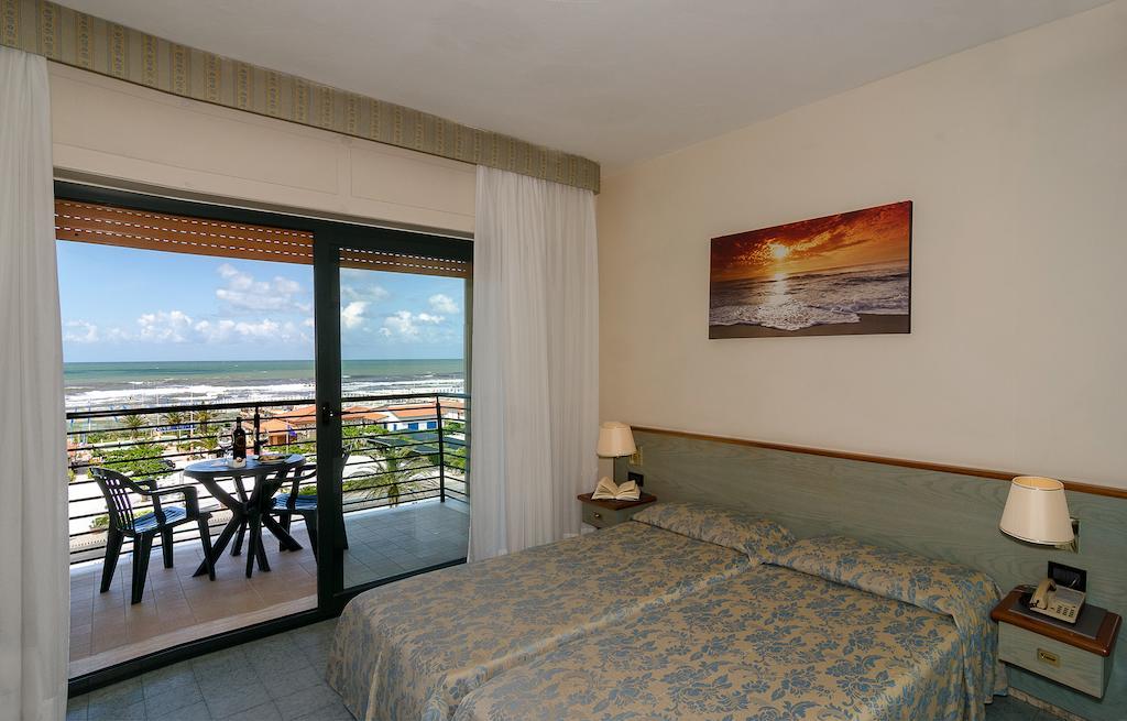 Hotel Paris Lido di Camaiore